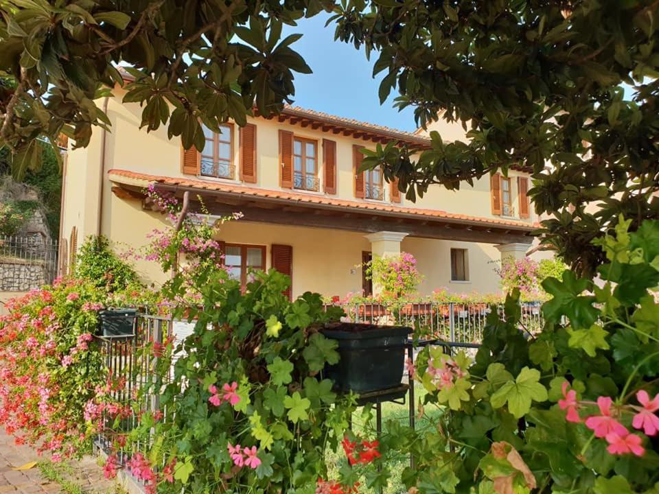 Residence Il Vigneto Lari Exterior foto